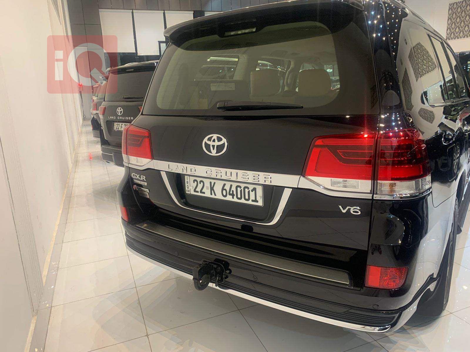 تۆیۆتا لاند کروزەر